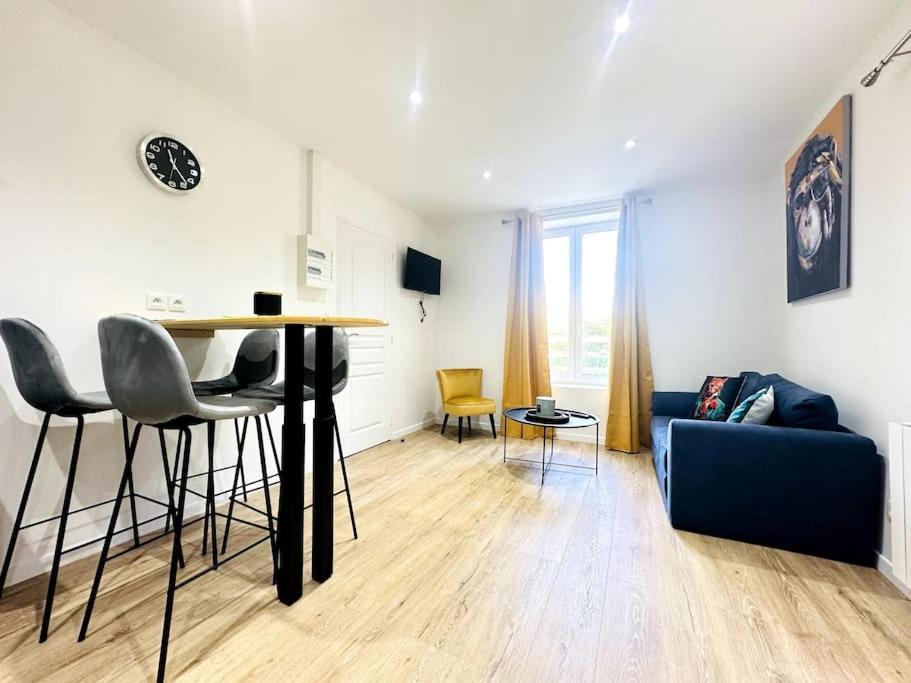 Jungle Appartement Avec Terrasse Laon Zewnętrze zdjęcie