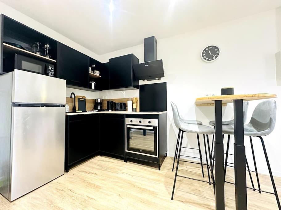 Jungle Appartement Avec Terrasse Laon Zewnętrze zdjęcie