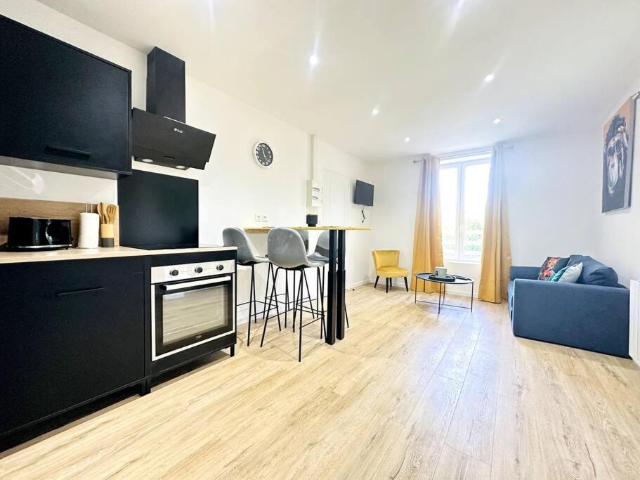 Jungle Appartement Avec Terrasse Laon Zewnętrze zdjęcie